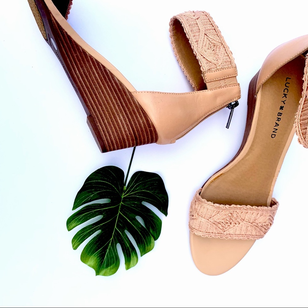 NWOT Lucky Brand wedge heel sandals, nude rose